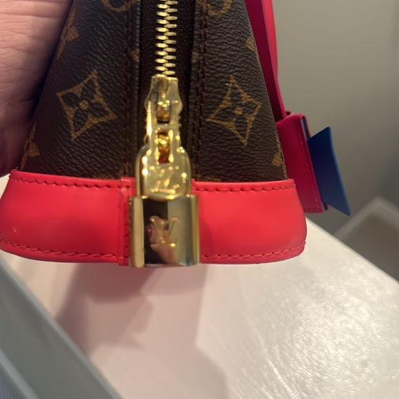 Louis Vuitton Limited Edition Totem Alma BB - Picture 9 of 9